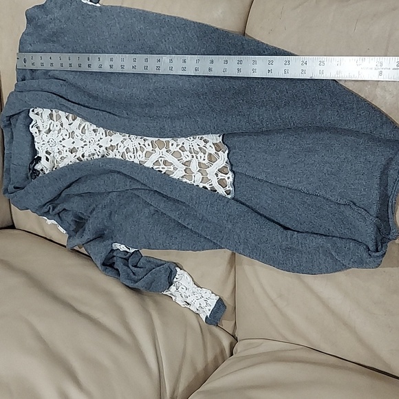 Honey punch wool acrylic blend gray cardigan with 100% cotton cream crochet S - Picture 7 of 8